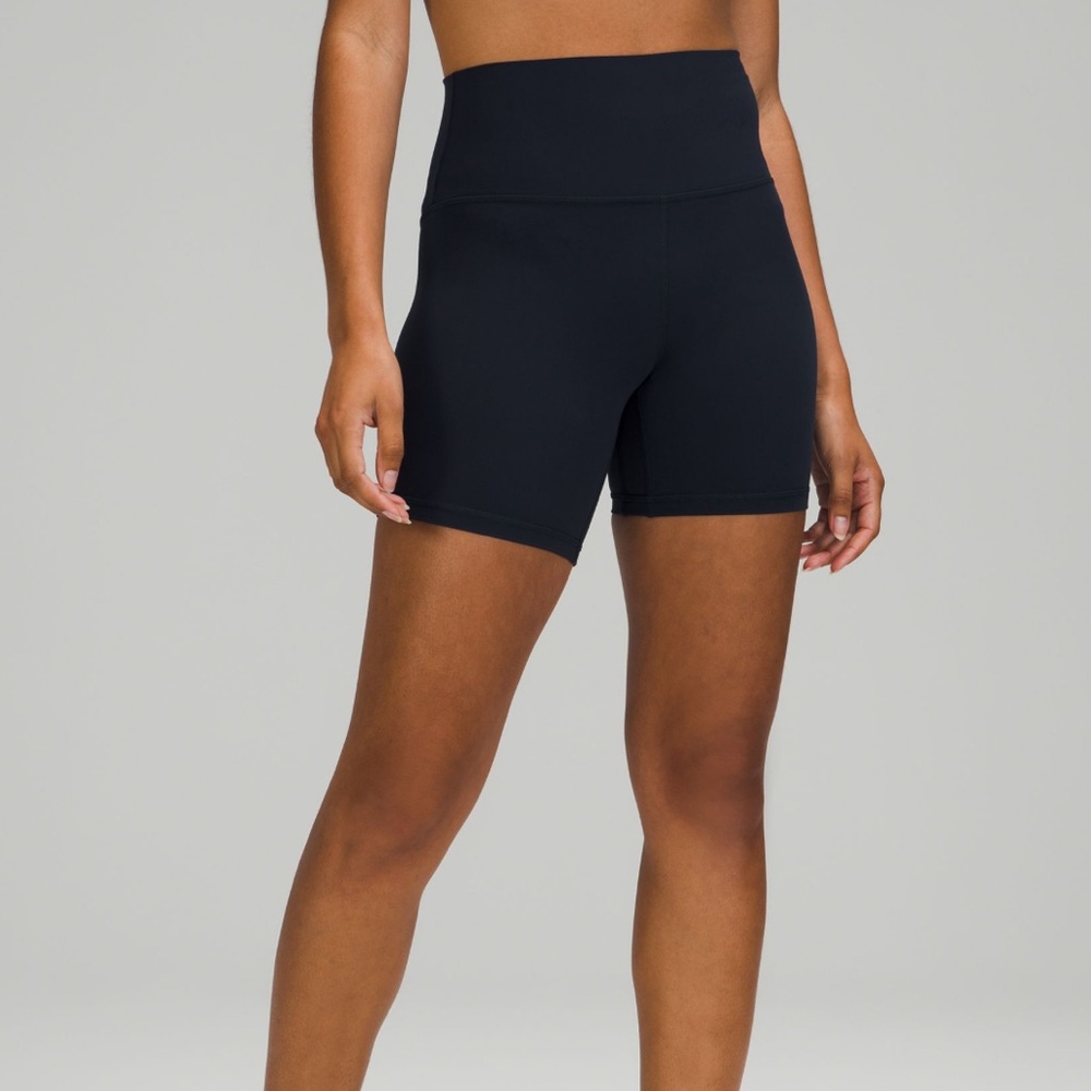 Lululemon 6” align High-rise biker short, great condition. Size 4! True navy